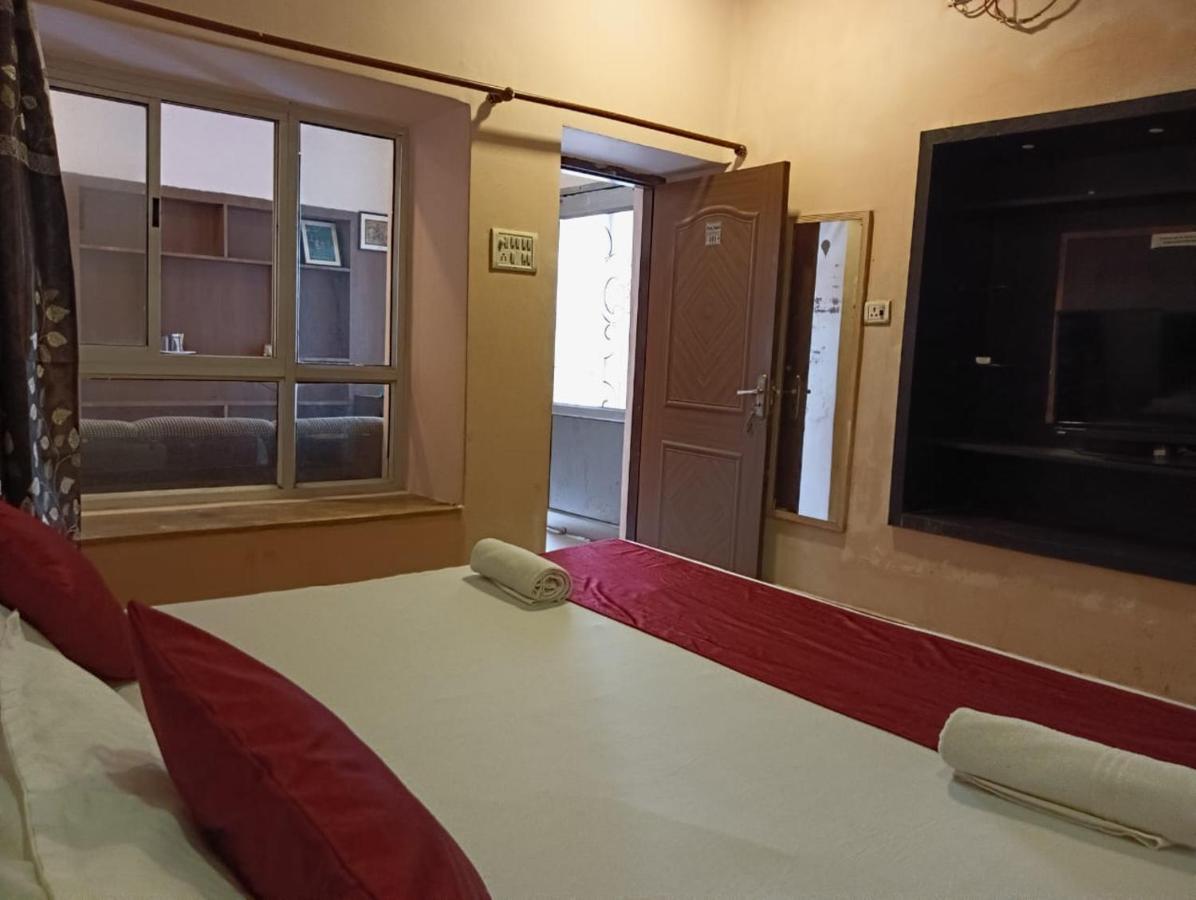 Shree Krishna Hotel Inn 瓦拉纳西 外观 照片