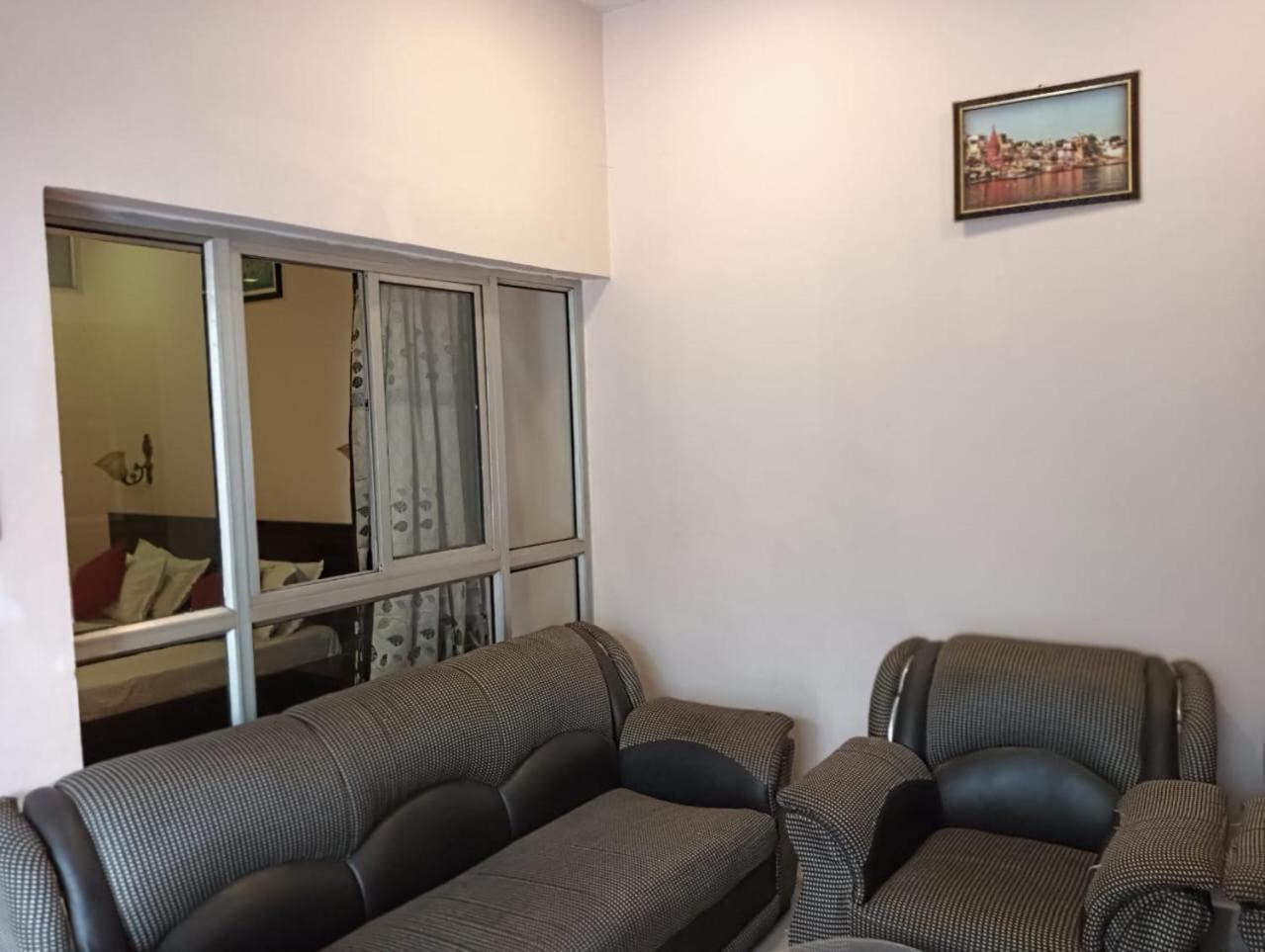 Shree Krishna Hotel Inn 瓦拉纳西 外观 照片