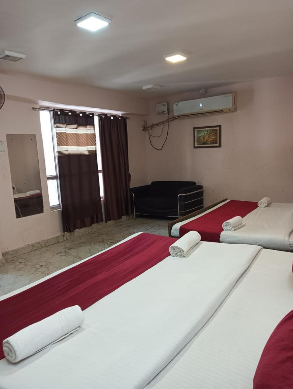 Shree Krishna Hotel Inn 瓦拉纳西 外观 照片